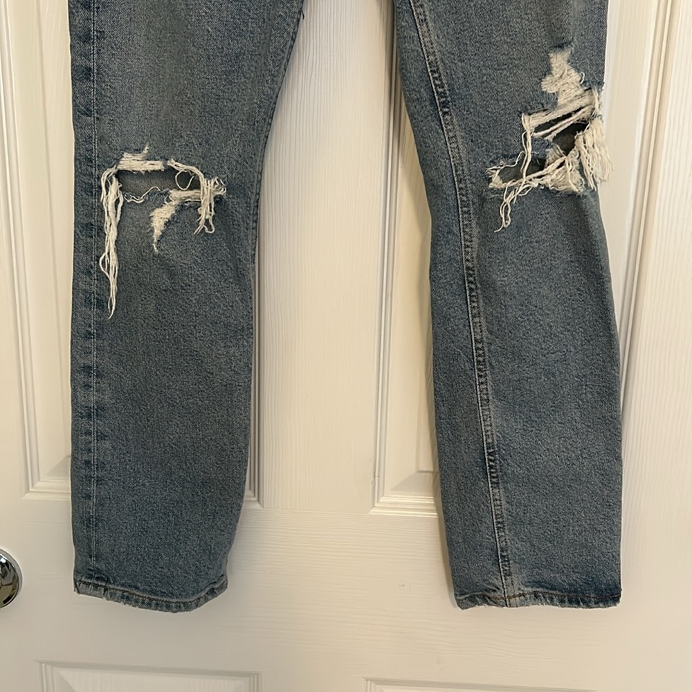 AGOLDE Riley Ripped High-Rise Cropped Jeans - Picture 5 of 10